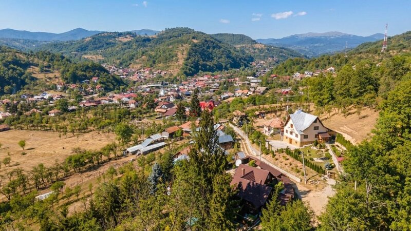 Prahova, oportunitate investitie teren la munte, 3.485 mp view spectaculos